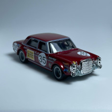 Mercedes-Benz 300 SEL 6.8 AMG
