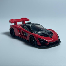 McLaren Senna